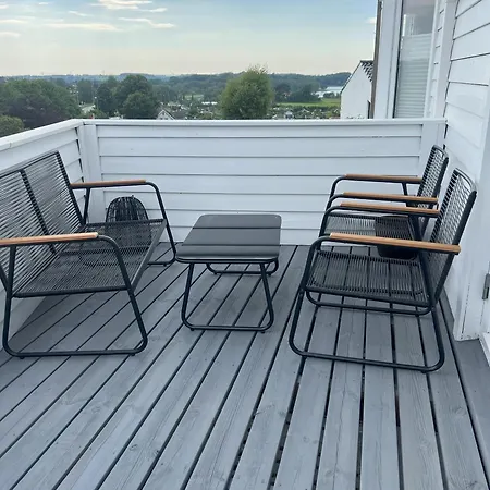 Διαμέρισμα Large House With 3 Bedrooms And A Private Garden *