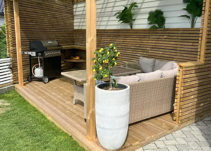 Daire Large House With 3 Bedrooms And A Private Garden