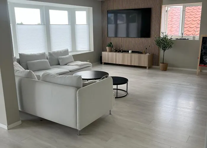 Daire Large House With 3 Bedrooms And A Private Garden *