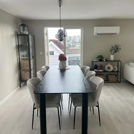 Large House With 3 Bedrooms And A Private Garden Stavanger